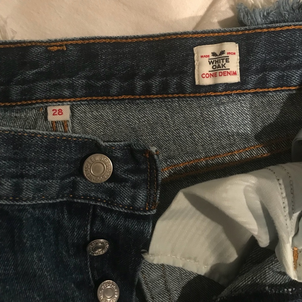 Levi’s Wedgie jeans size 28